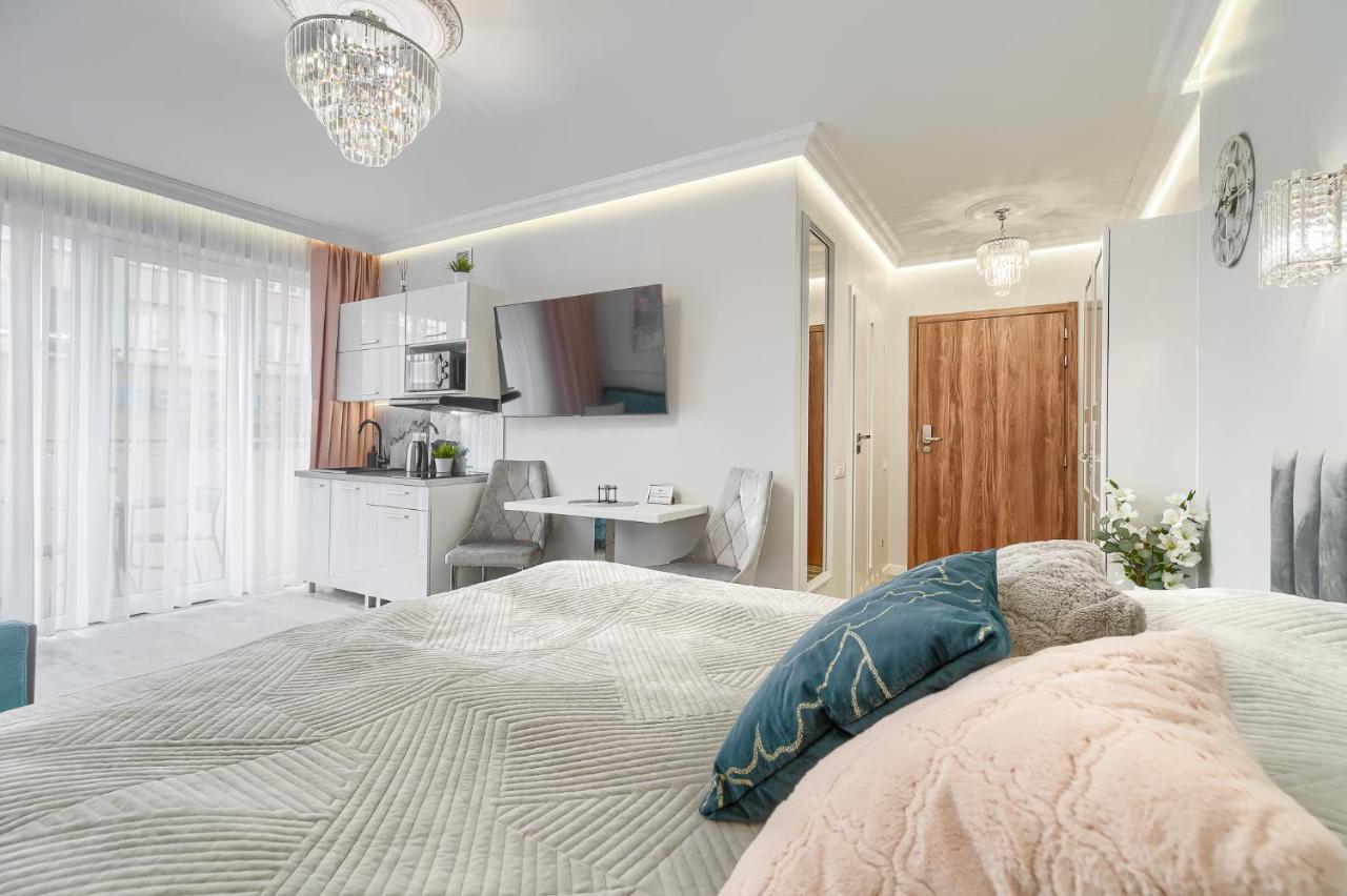 Apartment Silver *